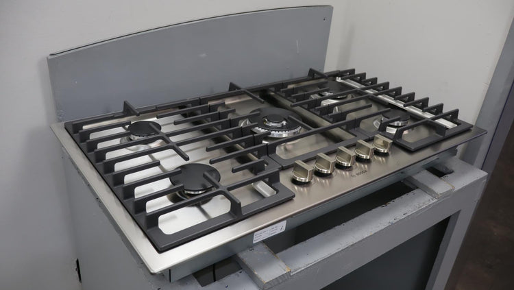 Bosch 800 Series 36" 5 Sealed Burners Built-In Gas Cooktop NGM8659UC
