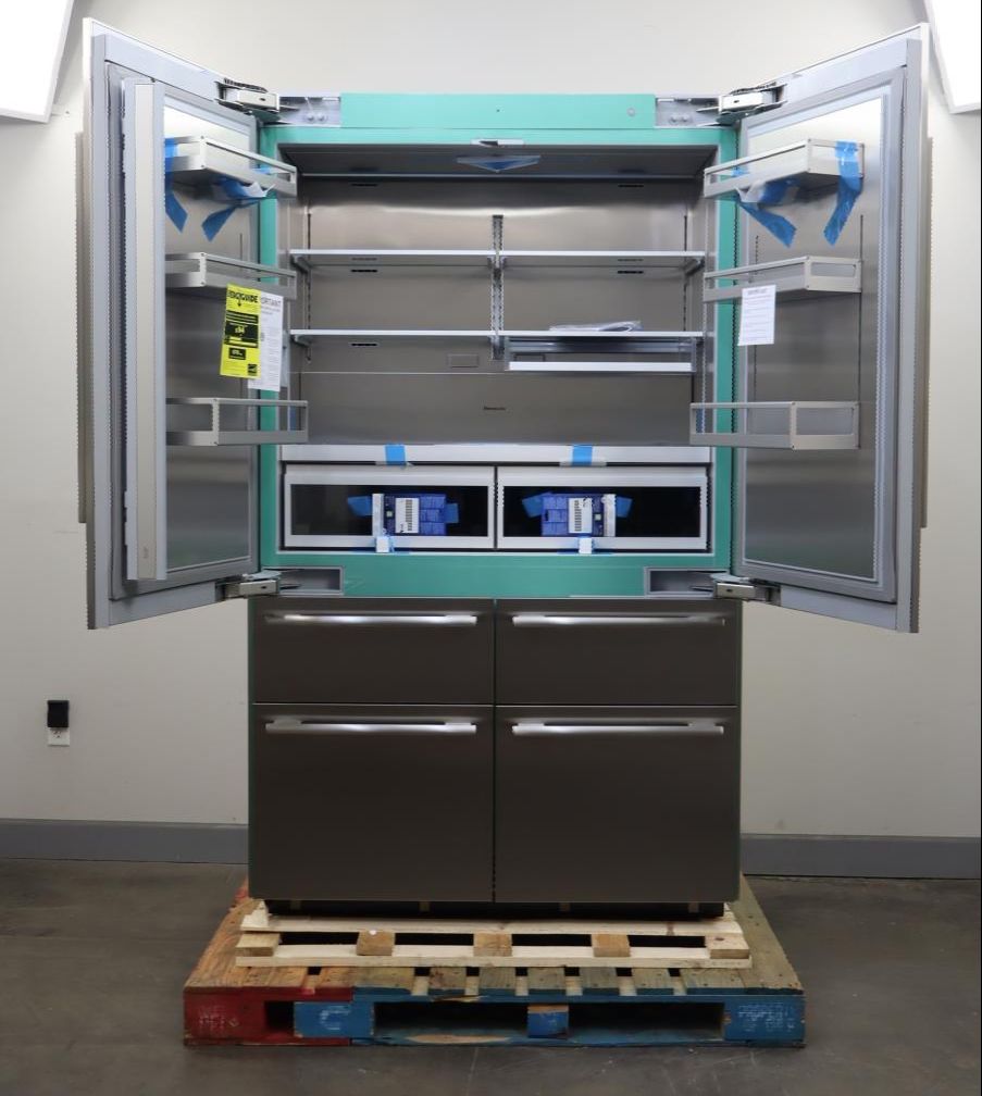 Thermador 48" Freedom Collection Built-In French Door Refrigerator T48BT110NS