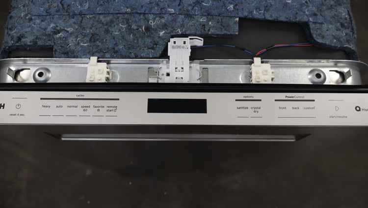 Bosch Benchmark Series 24" Stainless Integrated 38dBa Smart Dishwasher SHP9PCM5N