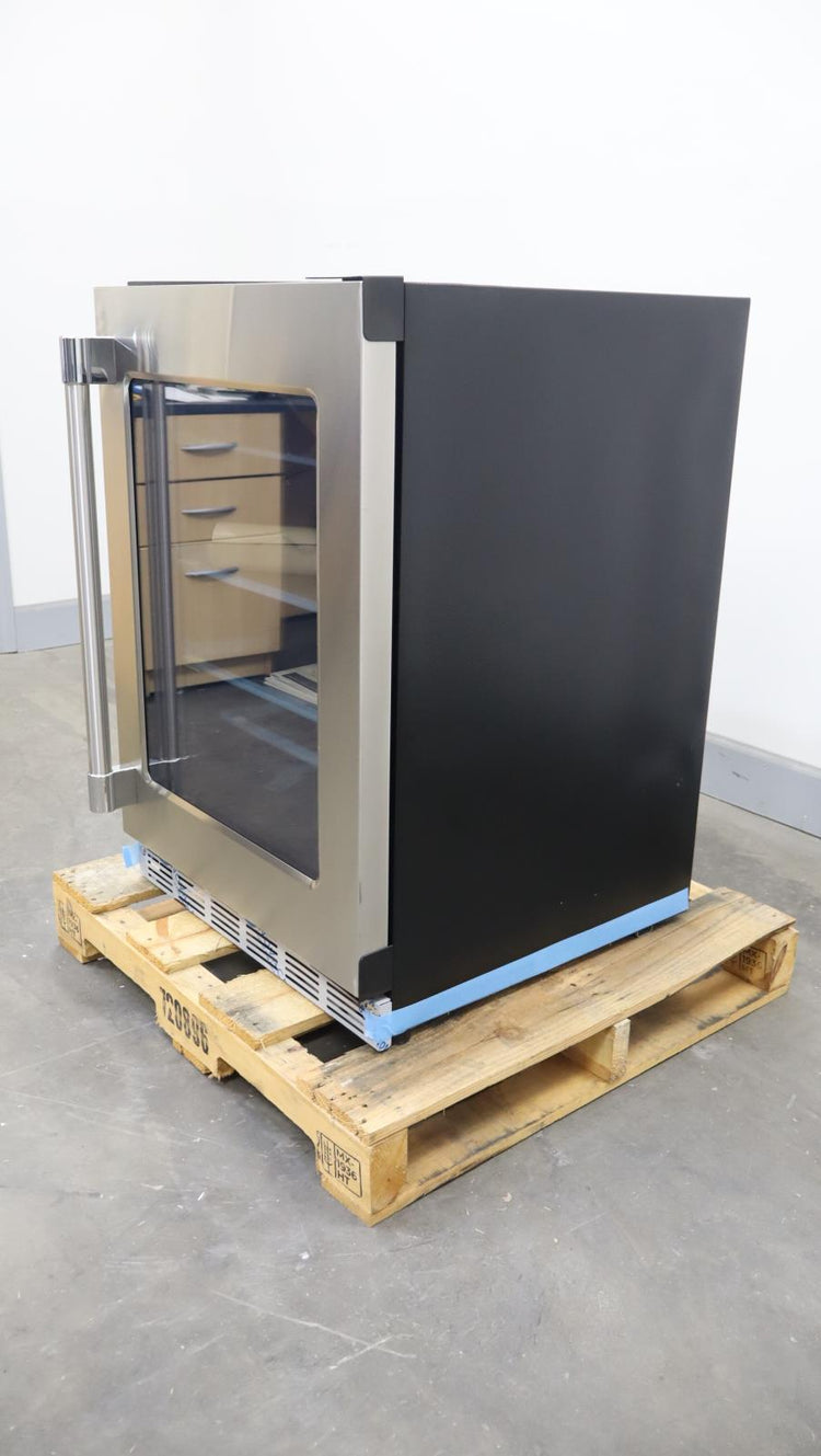 Thermador Freedom Collection 24" Built-In Undercounter Refrigerator T24UR925RS