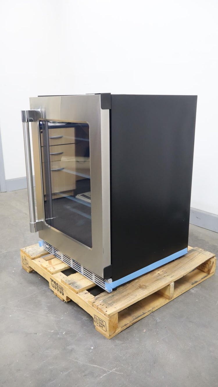 Thermador Freedom Collection 24" Built-In Undercounter Refrigerator T24UR925RS