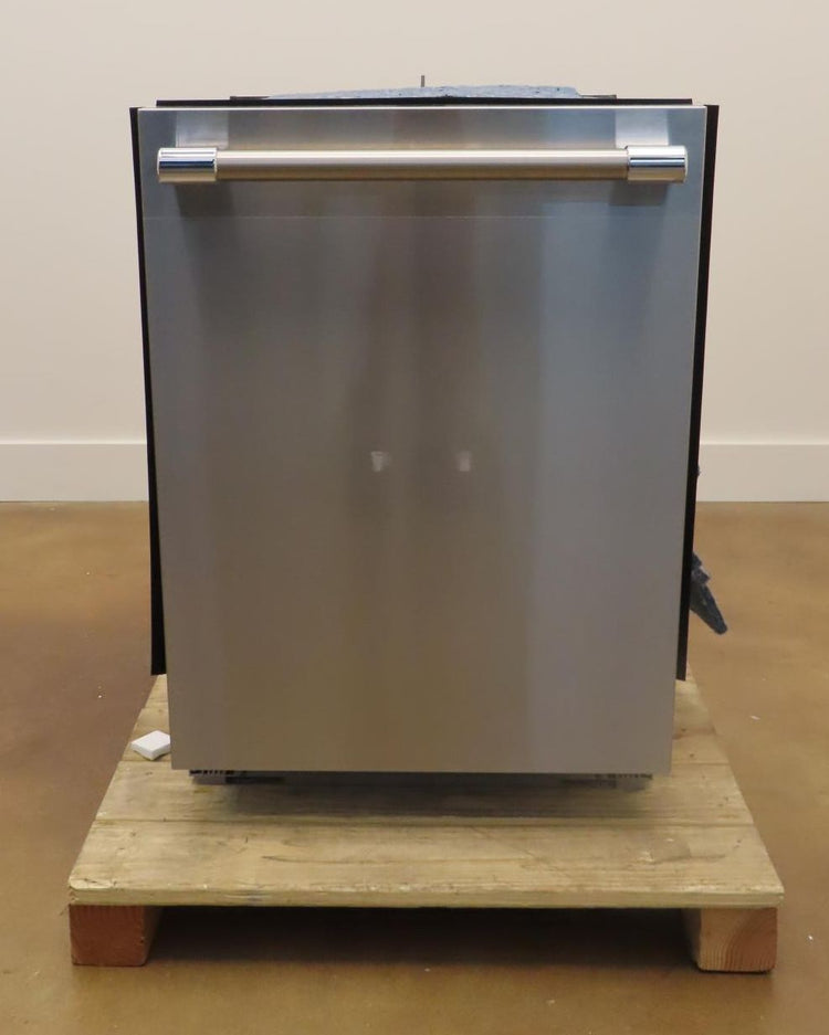 Thermador Sapphire Series DWHD660EFP 24" Fully Integrated Smart Dishwasher