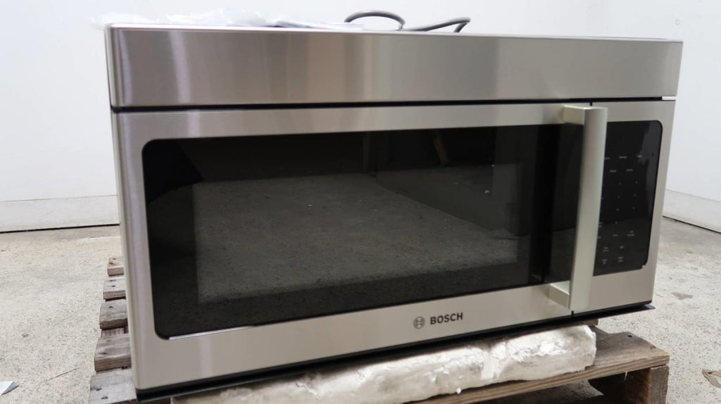 Bosch 300 Series 30" 300 CFM Ventilation Over-the-Range Microwave Oven HMV3053U