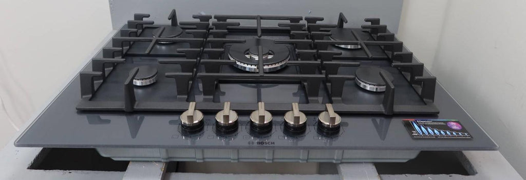 Bosch Benchmark Series 30" 5 Sealed Burners Gray glass Gas Cooktop NGMP077UC